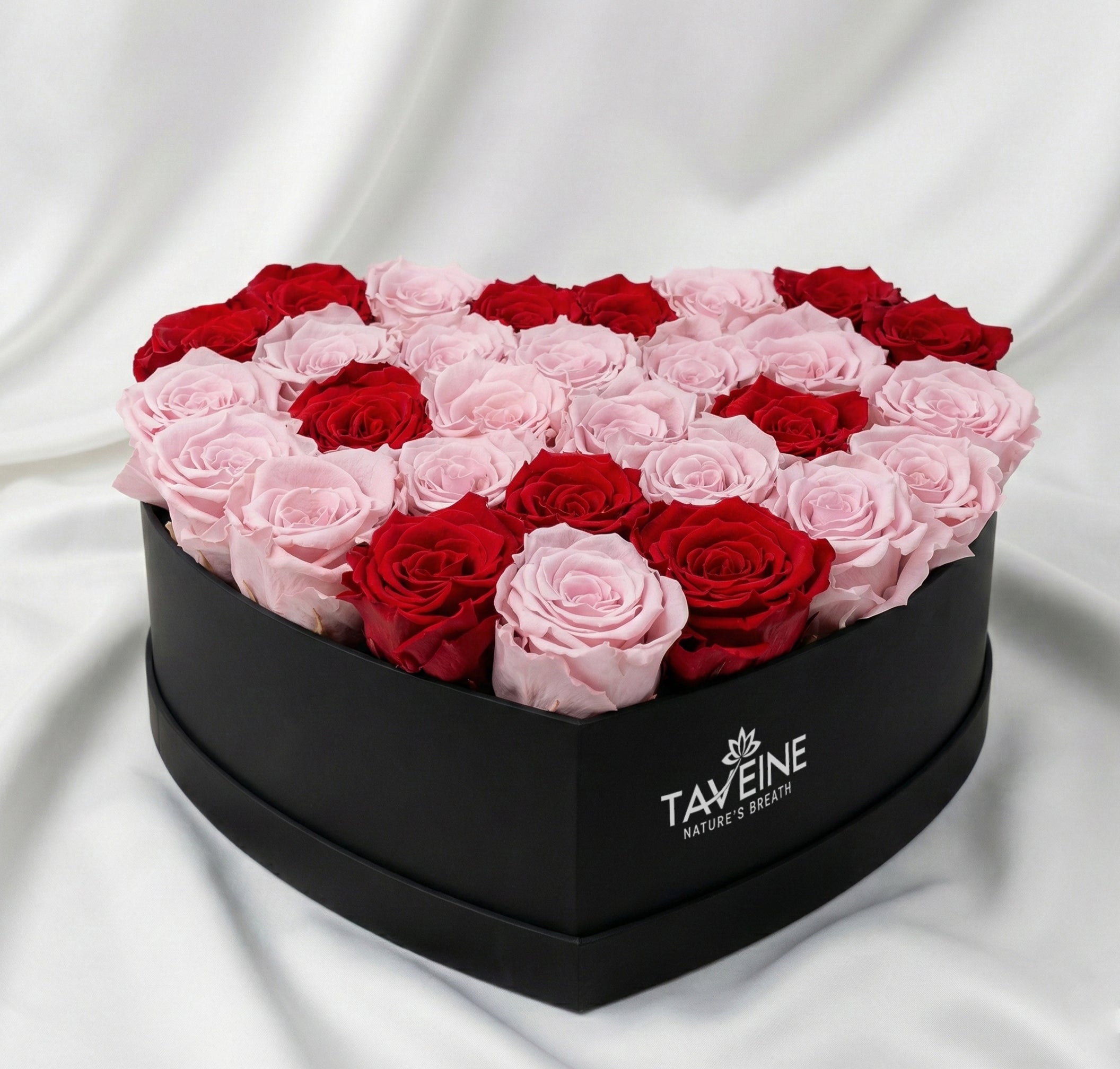 Crimson Blush - TAVÉINE AE