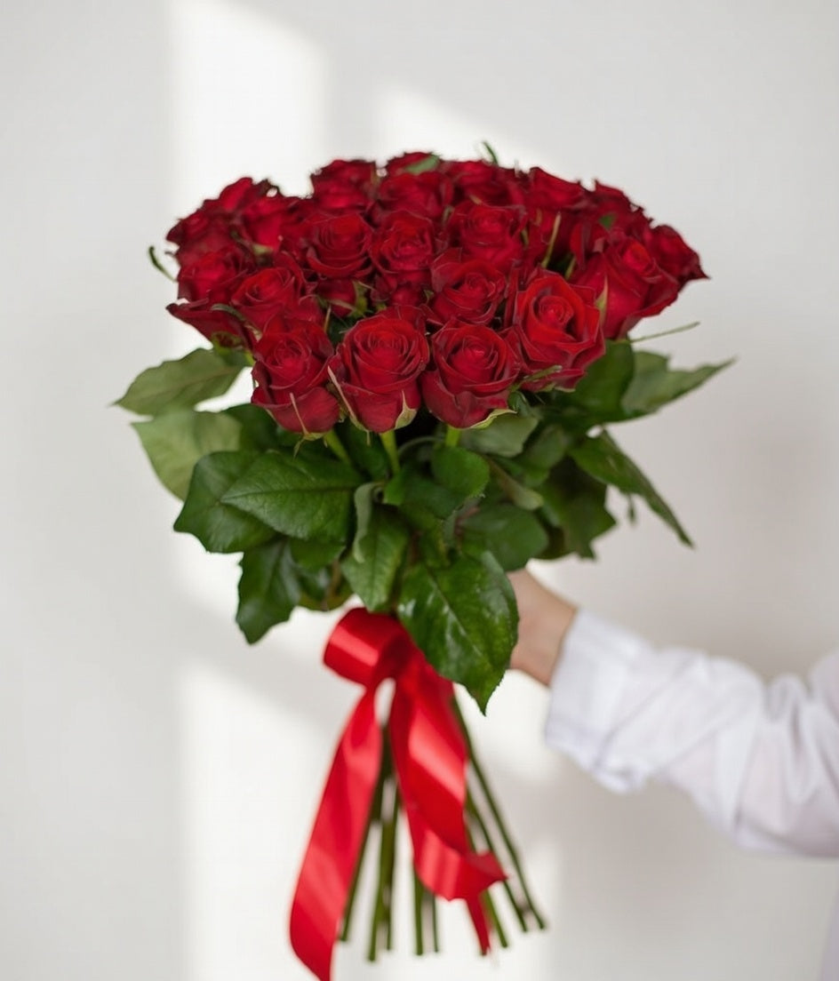 White Avalanche Roses (Ecuador) - TAVÉINE AE